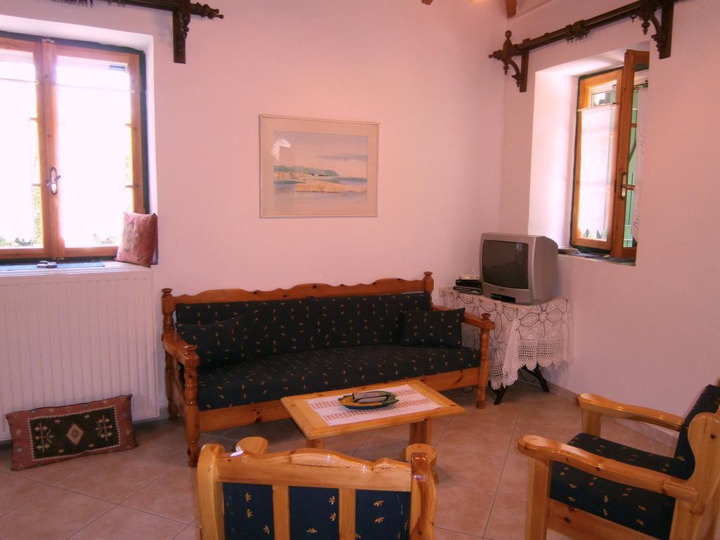 Villa Frias Asprogerakata Номер фото